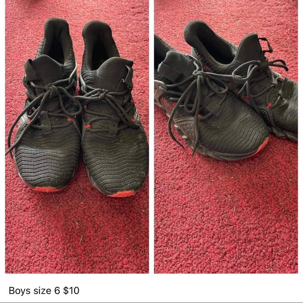 Boys tennis shoes